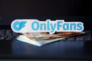 Mit Only Fans Geld verdienen, steuerliche Aspekte, Only Fans Steuern